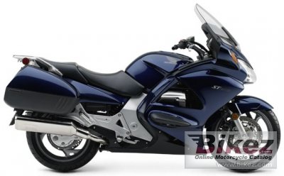 2004 Honda ST 1300 photo